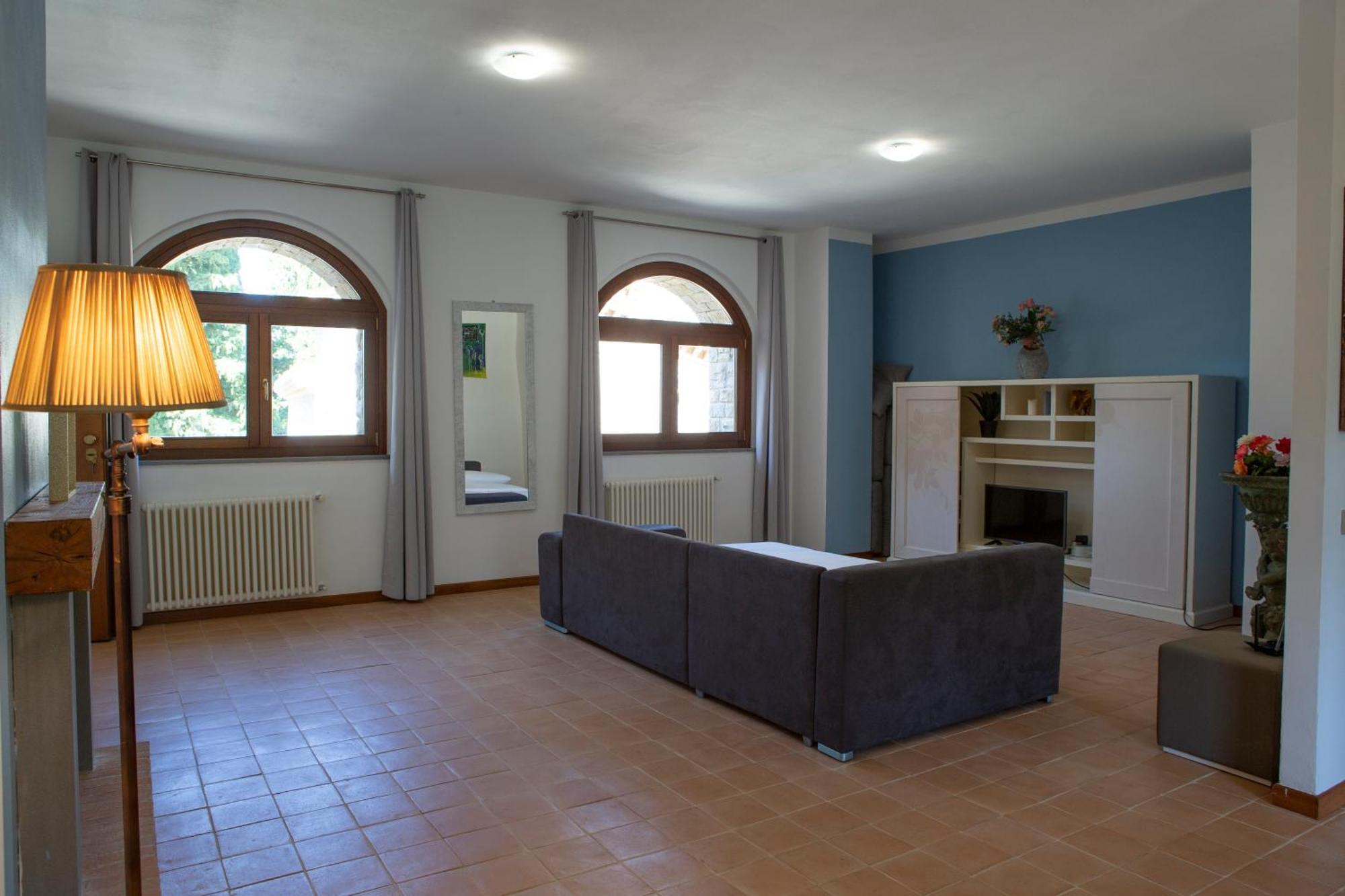 Ht Castello Di Campolongo Lejlighedshotel Valfabbrica Eksteriør billede