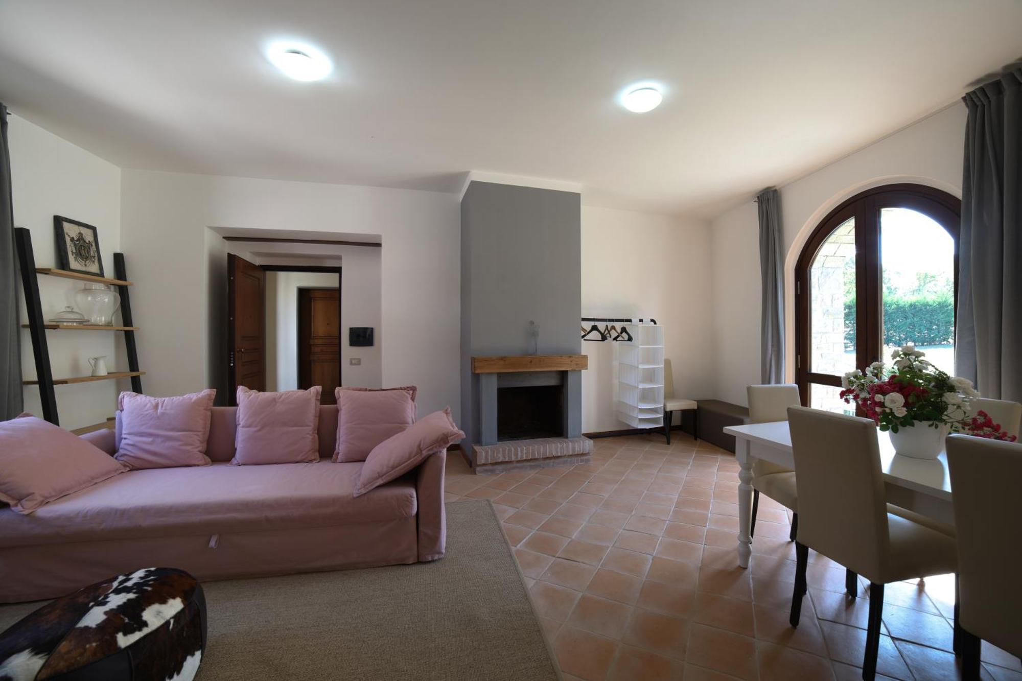 Ht Castello Di Campolongo Lejlighedshotel Valfabbrica Eksteriør billede